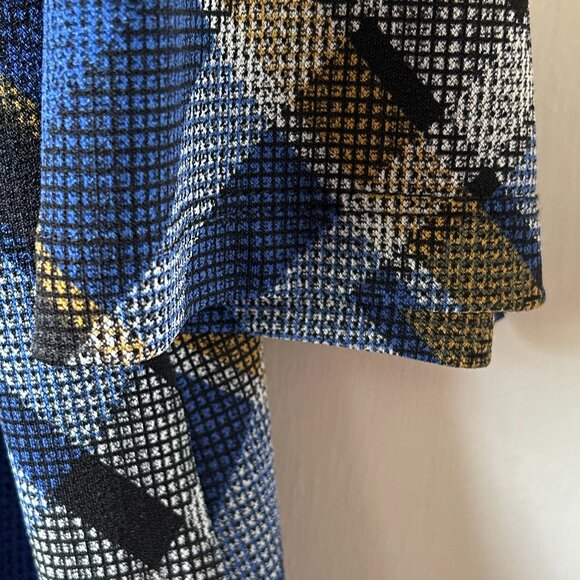 Blue Plaid Scoop Neck 3/4 Sleeve Top by Brochure-Size 1X - Picture 6 of 8